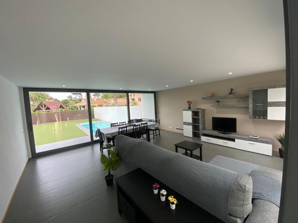 גראו דה קסטיון Modern Villa With Private Pool/ 400M To The Beach מראה חיצוני תמונה