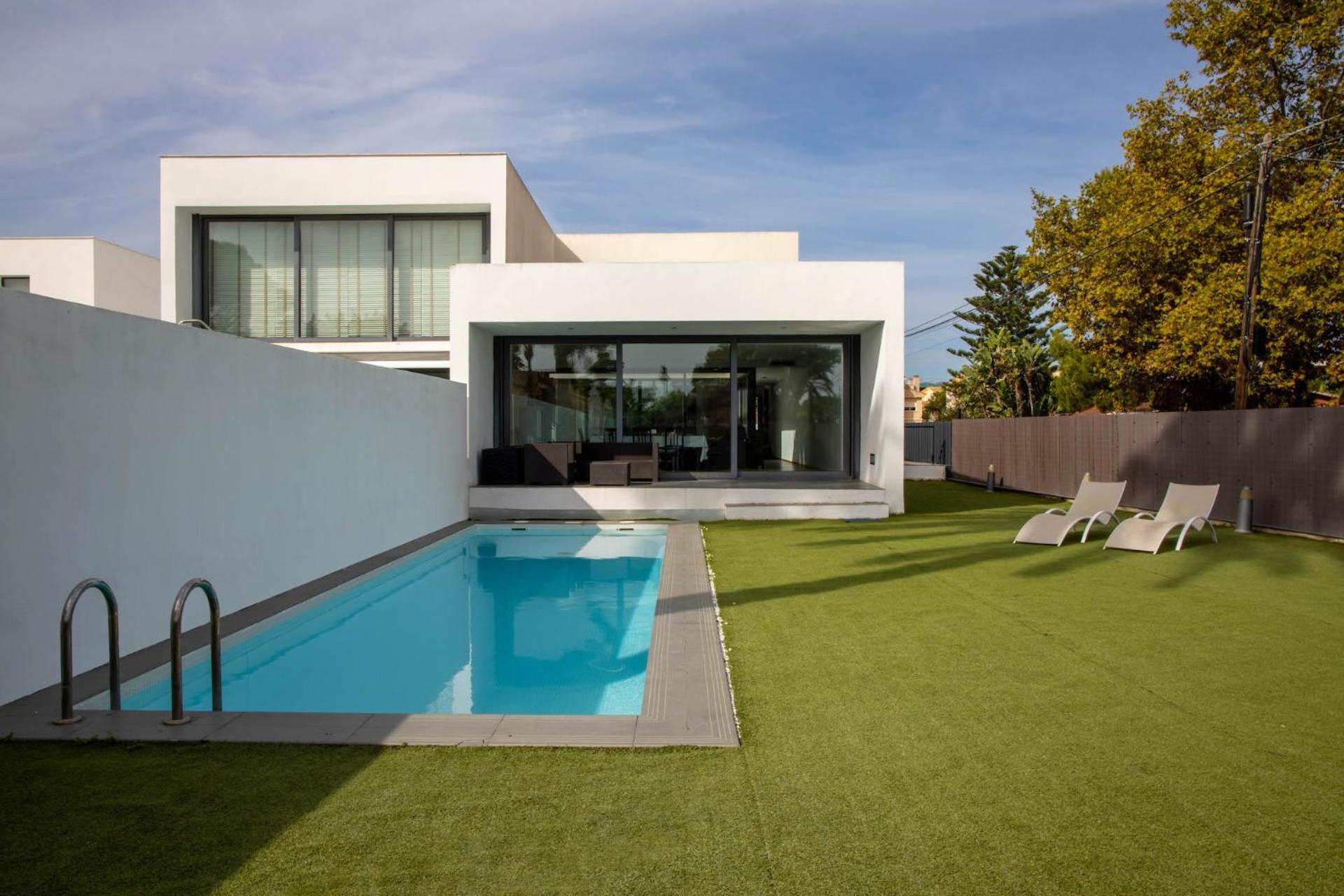 גראו דה קסטיון Modern Villa With Private Pool/ 400M To The Beach מראה חיצוני תמונה