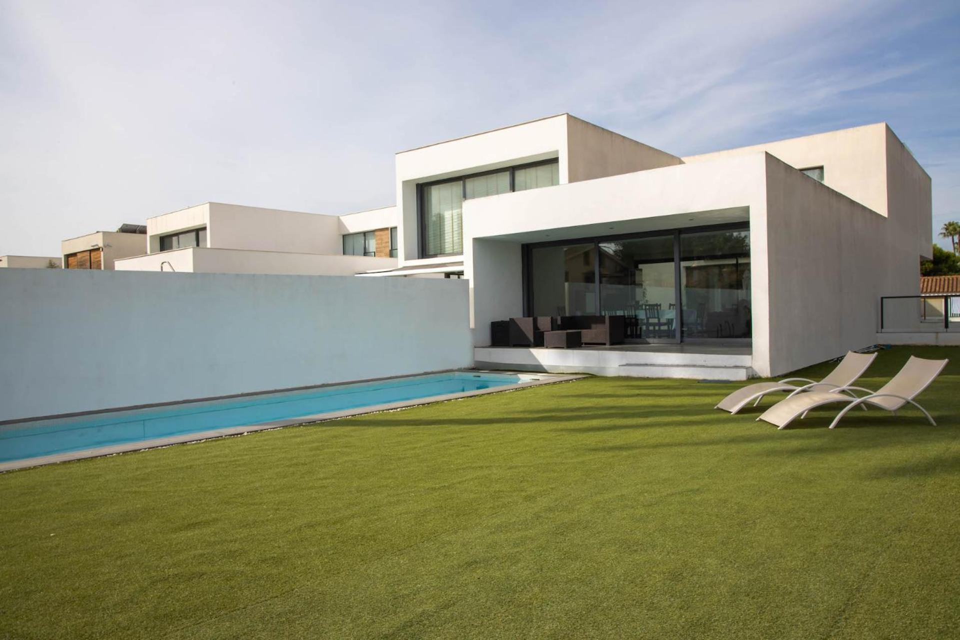 גראו דה קסטיון Modern Villa With Private Pool/ 400M To The Beach מראה חיצוני תמונה